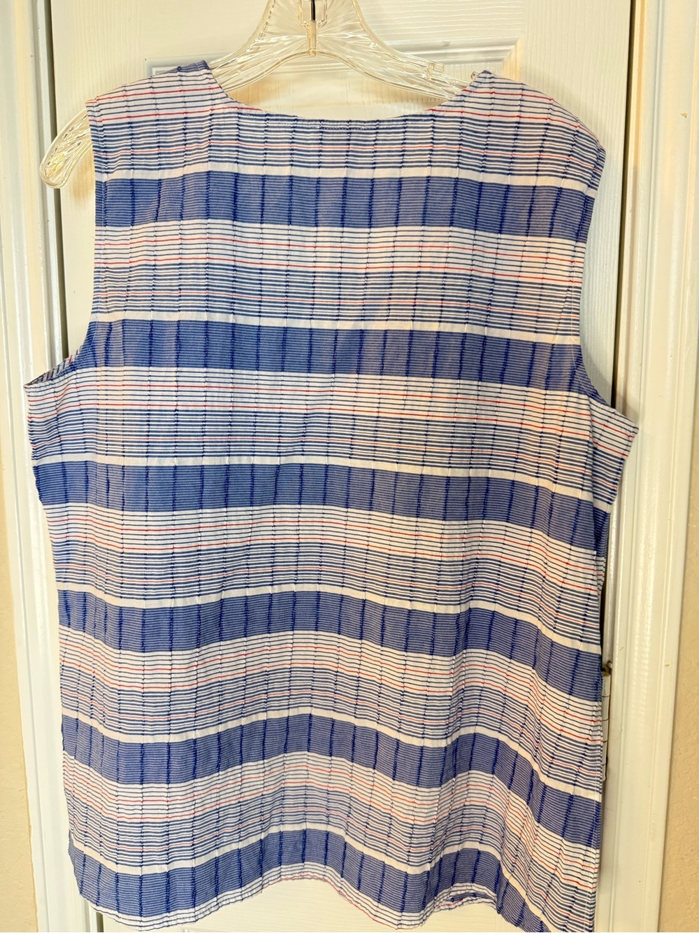 Talbots Blue and White Striped Sleeveless V-Neck Top Large 0036 - Picture 2 of 5